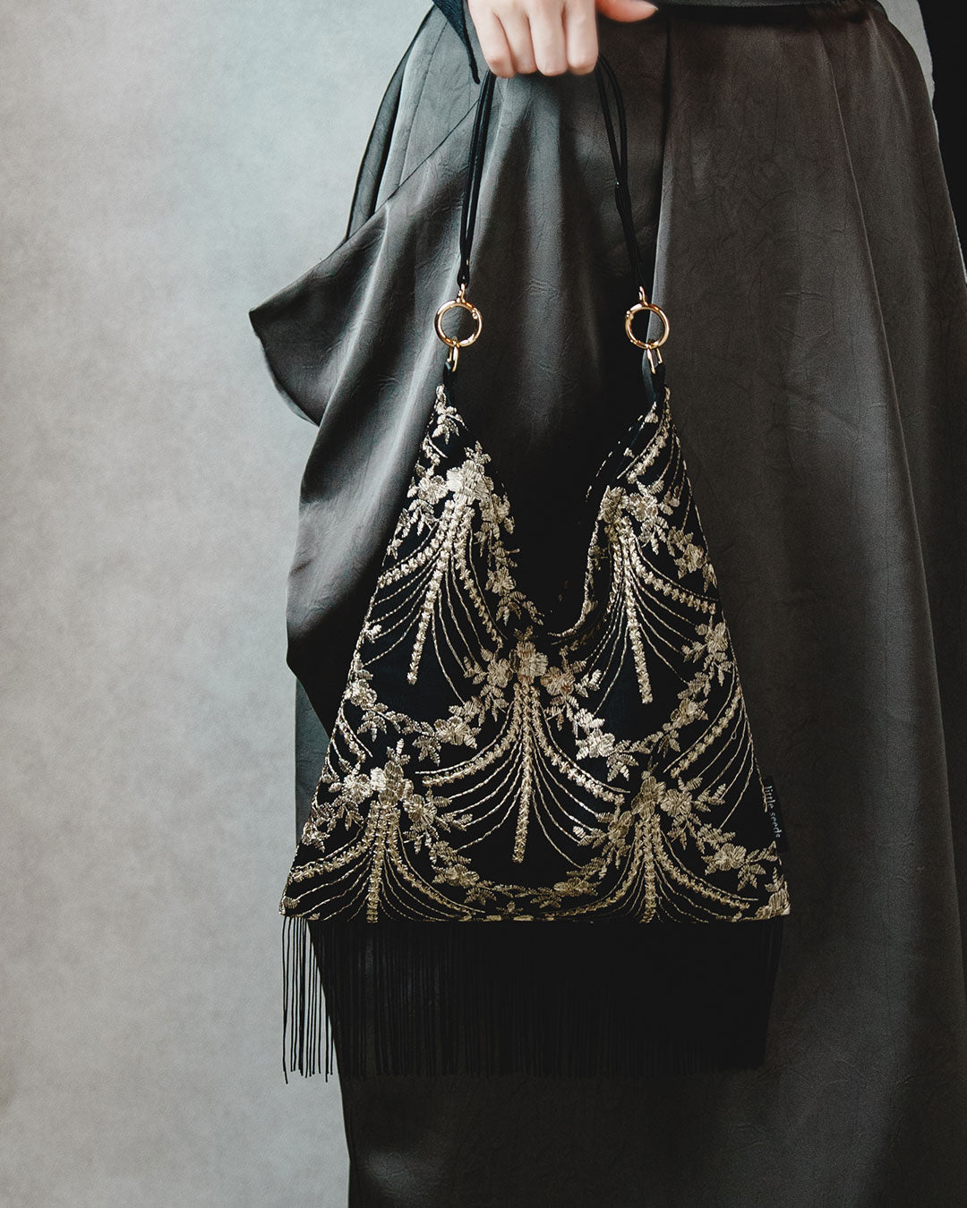 Triangle Tote Mini Black